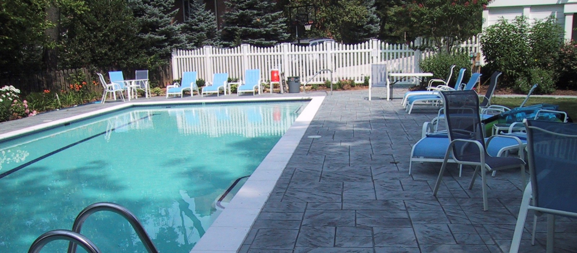 Pool_in_Sun_5_1